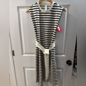 NWT: SPANX AirEssentials Black & White Midi Dress
